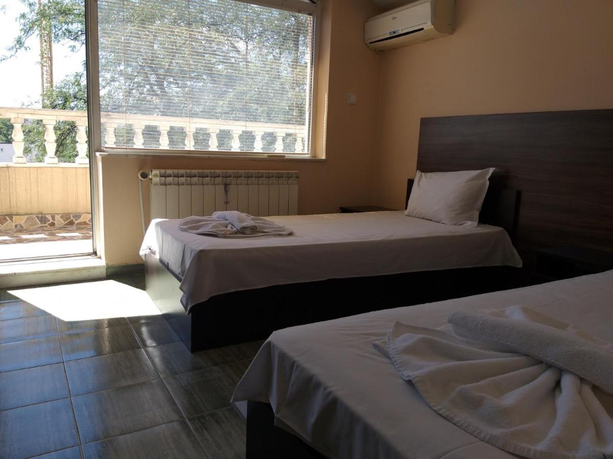 Bon Bon Hotel София Экстерьер фото