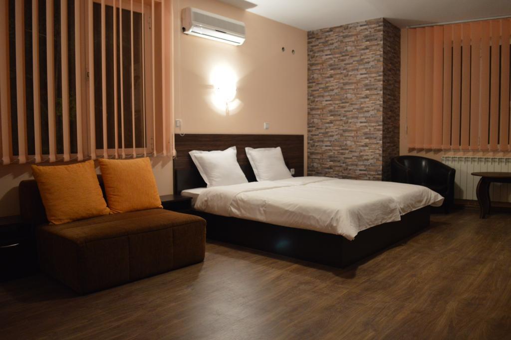 Bon Bon Hotel София Экстерьер фото