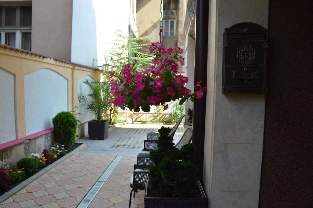 Bon Bon Hotel София Экстерьер фото