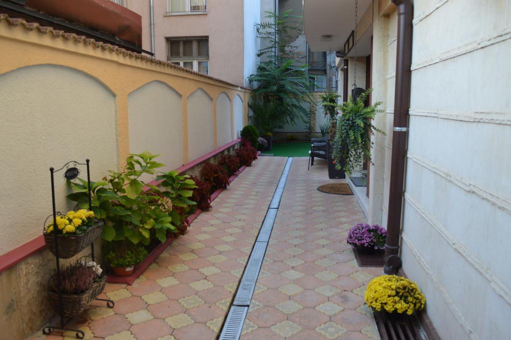 Bon Bon Hotel София Экстерьер фото