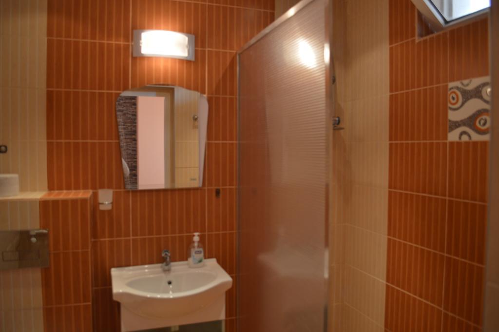 Bon Bon Hotel София Экстерьер фото