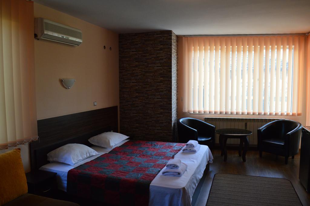Bon Bon Hotel София Экстерьер фото