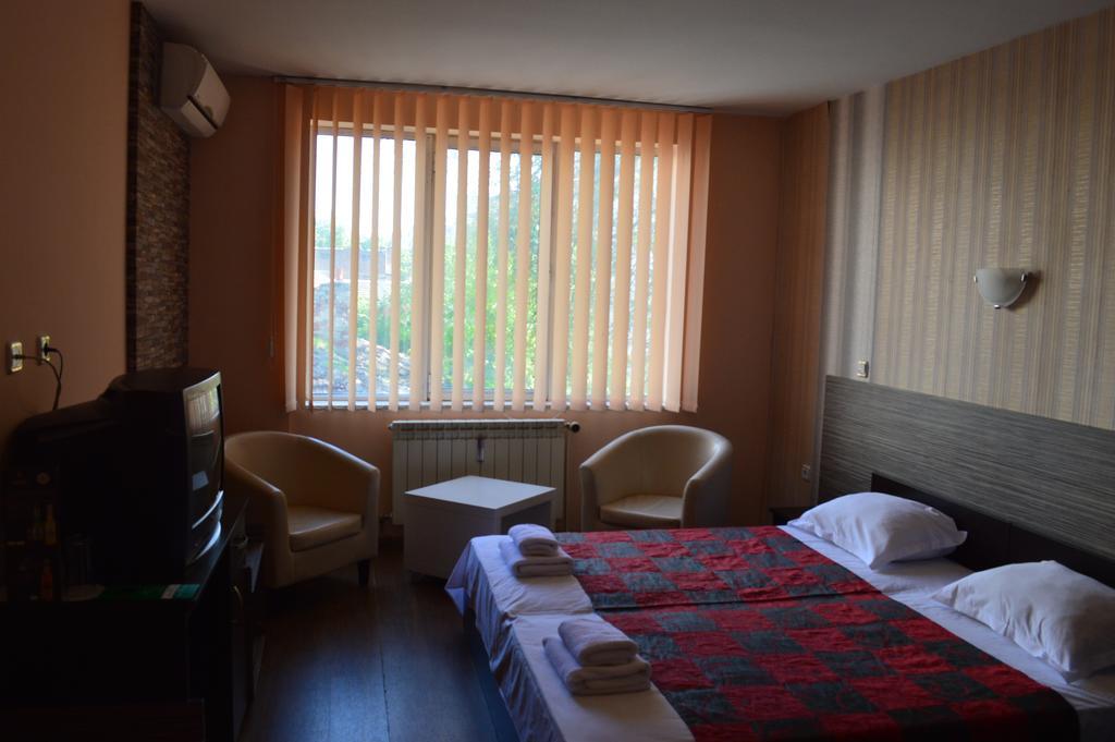 Bon Bon Hotel София Экстерьер фото