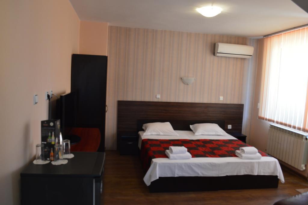 Bon Bon Hotel София Экстерьер фото